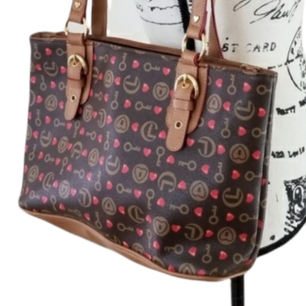 Liz Claiborne America Heart Lock Key Shoulder bag